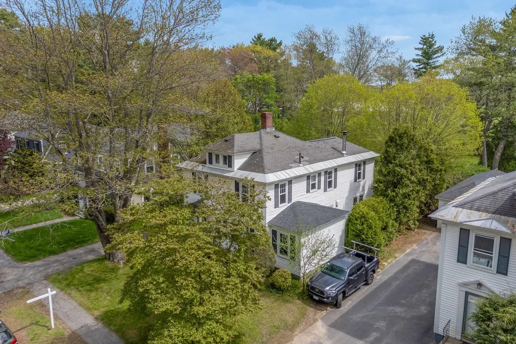 20 Longfellow Avenue Brunswick ME 04011