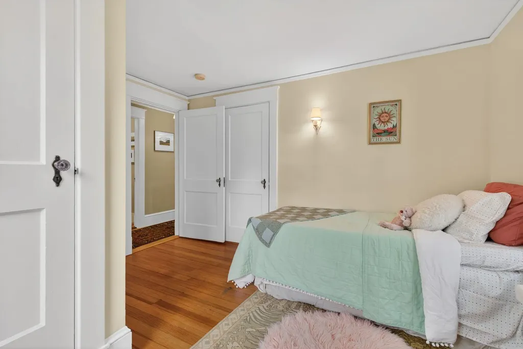 20 Longfellow Avenue Brunswick ME 04011