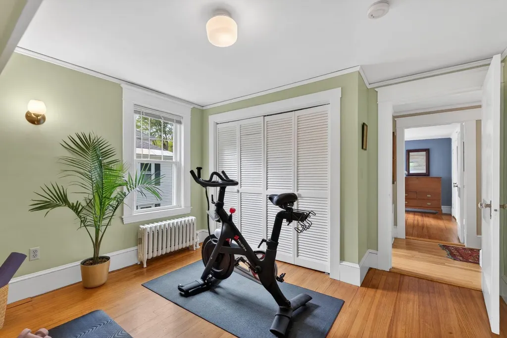 20 Longfellow Avenue Brunswick ME 04011