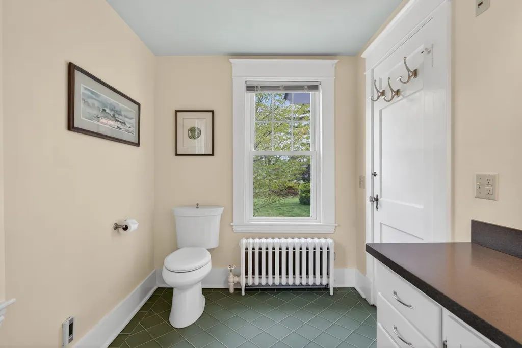 20 Longfellow Avenue Brunswick ME 04011