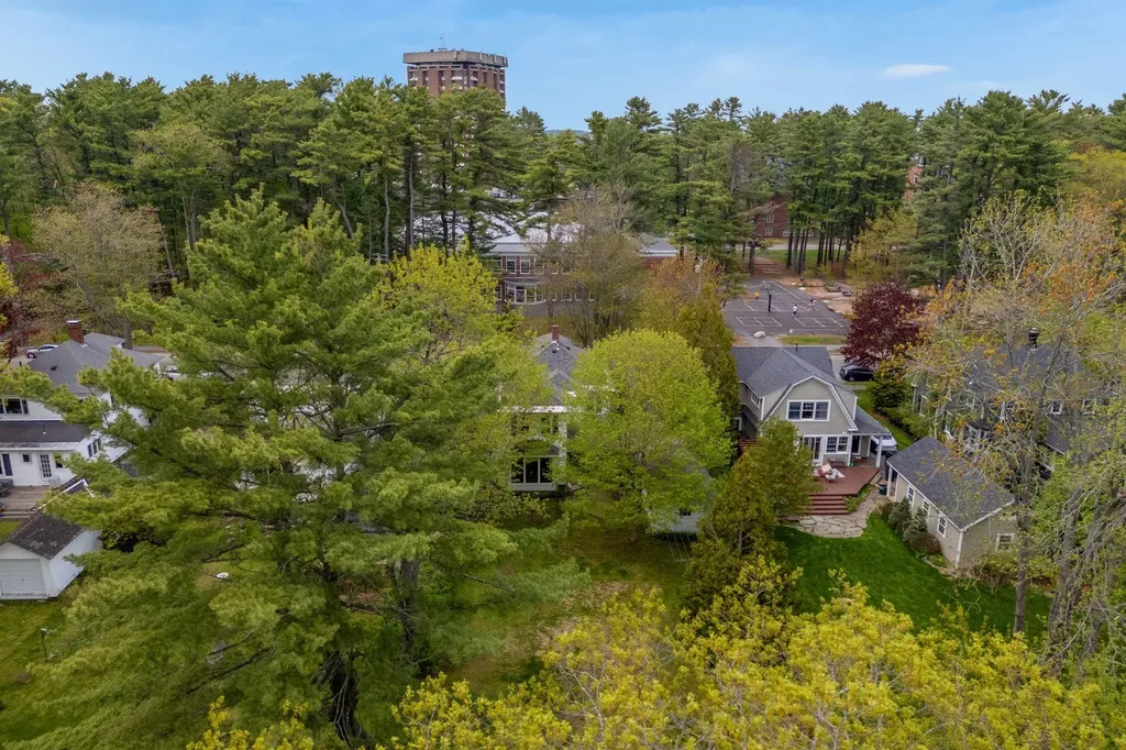 20 Longfellow Avenue Brunswick ME 04011