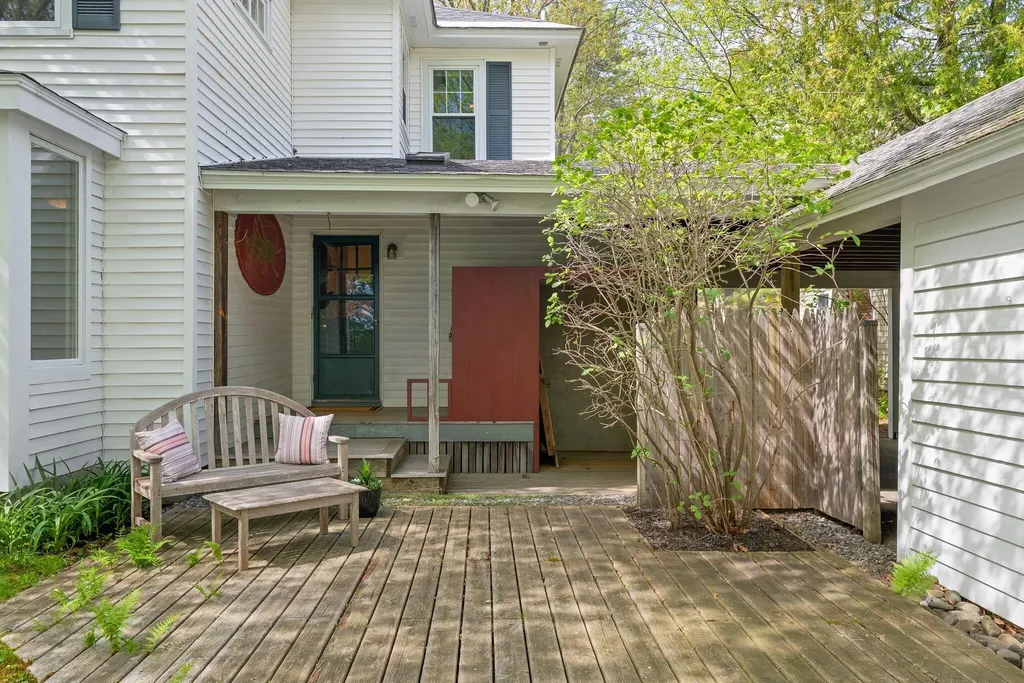 20 Longfellow Avenue Brunswick ME 04011