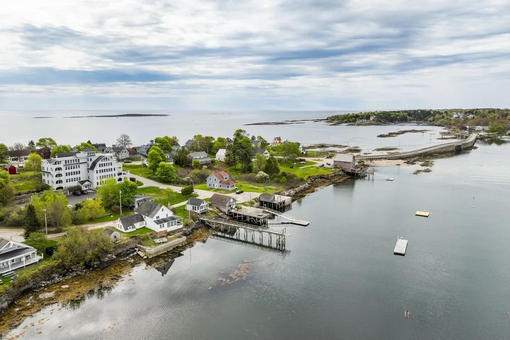 6 Merritt House Road Harpswell ME 04066