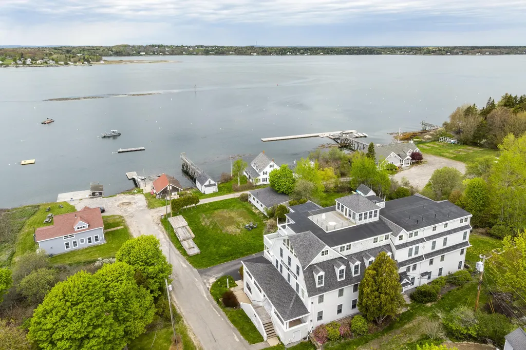 6 Merritt House Road Harpswell ME 04066