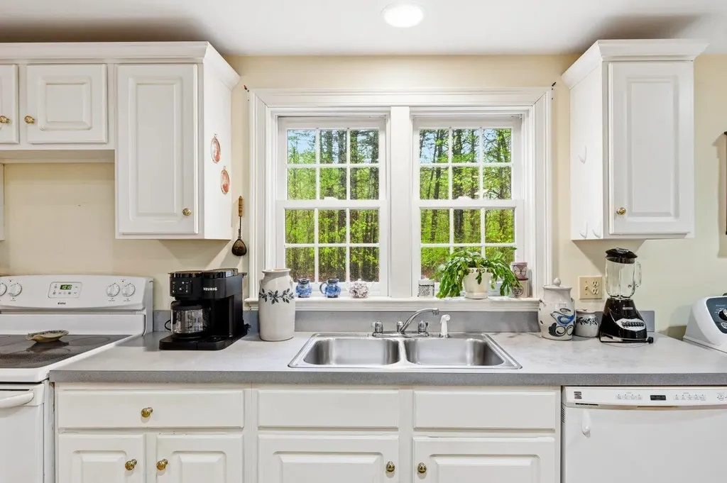1232 State Road Eliot ME 03903