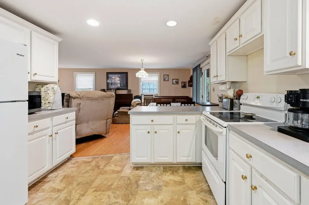 1232 State Road Eliot ME 03903