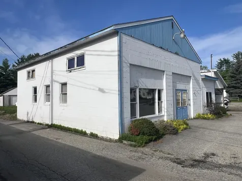 957 Sabattus Street Lewiston ME 04240