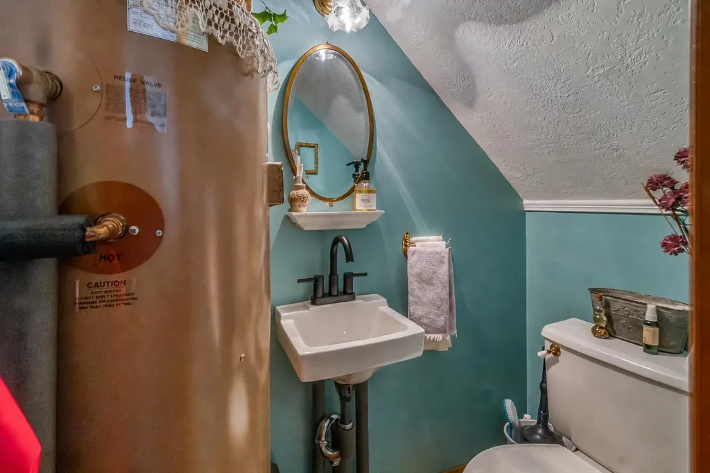 22 Ashbourne Court South Portland ME 04106