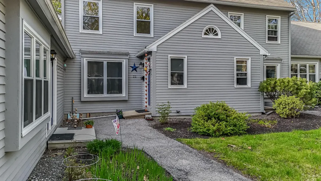 22 Ashbourne Court South Portland ME 04106