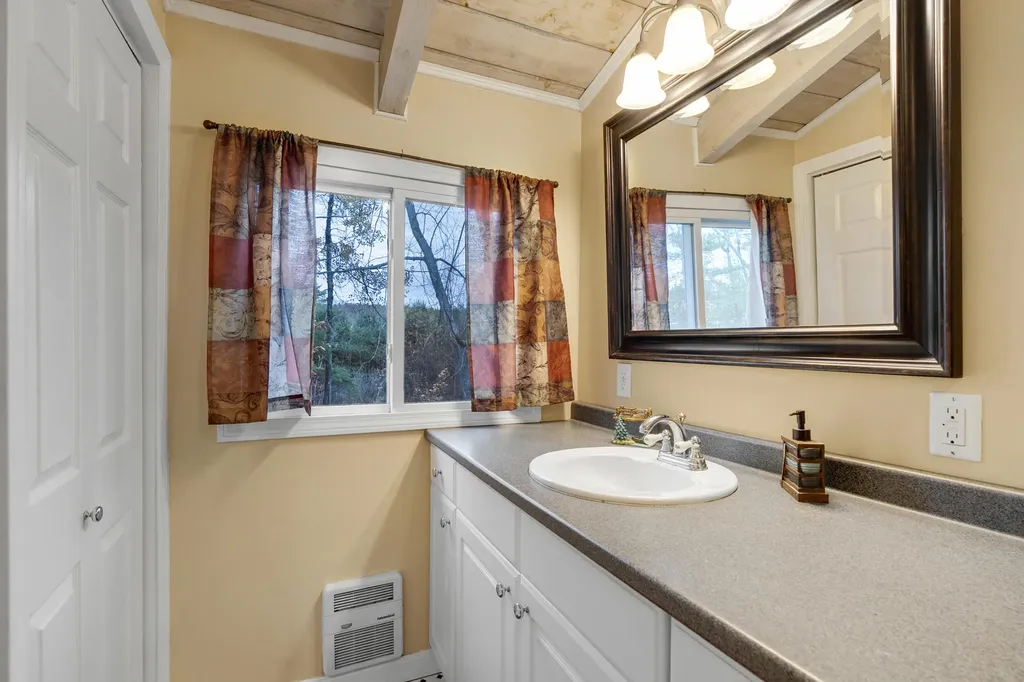 28 Colony Lane Bridgton ME 04009