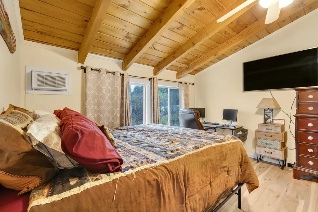 28 Colony Lane Bridgton ME 04009