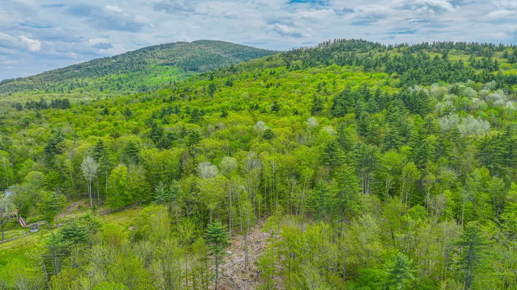 28 Colony Lane Bridgton ME 04009