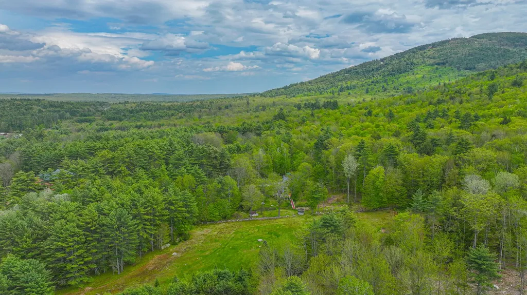 28 Colony Lane Bridgton ME 04009