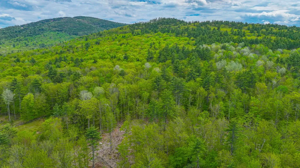 28 Colony Lane Bridgton ME 04009