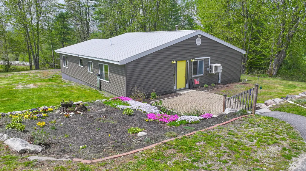 28 Colony Lane Bridgton ME 04009