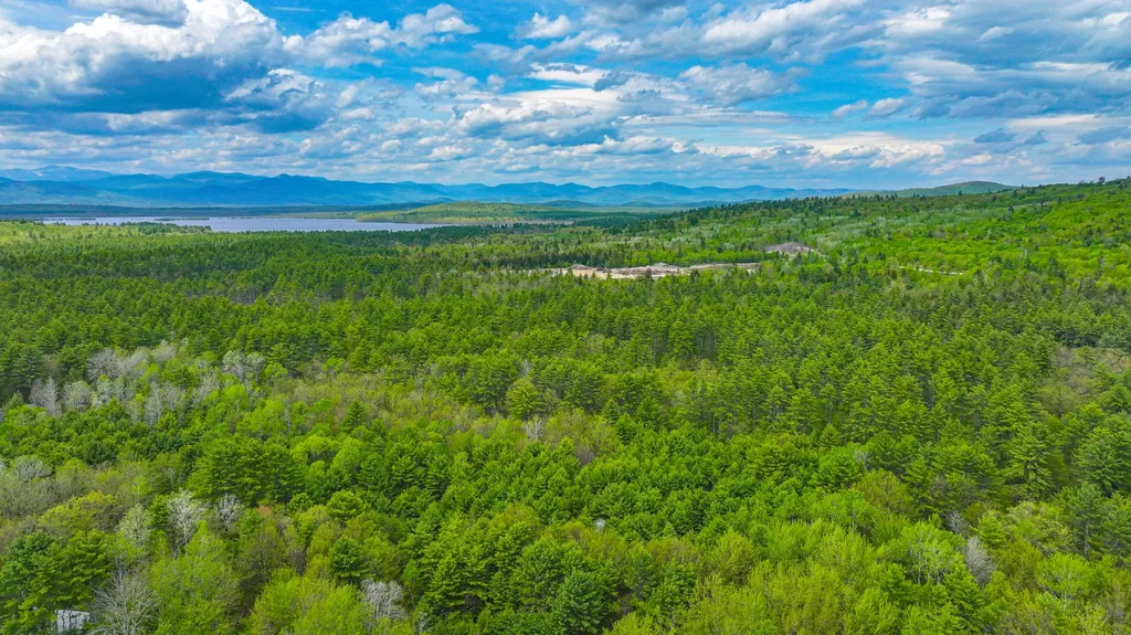 28 Colony Lane Bridgton ME 04009