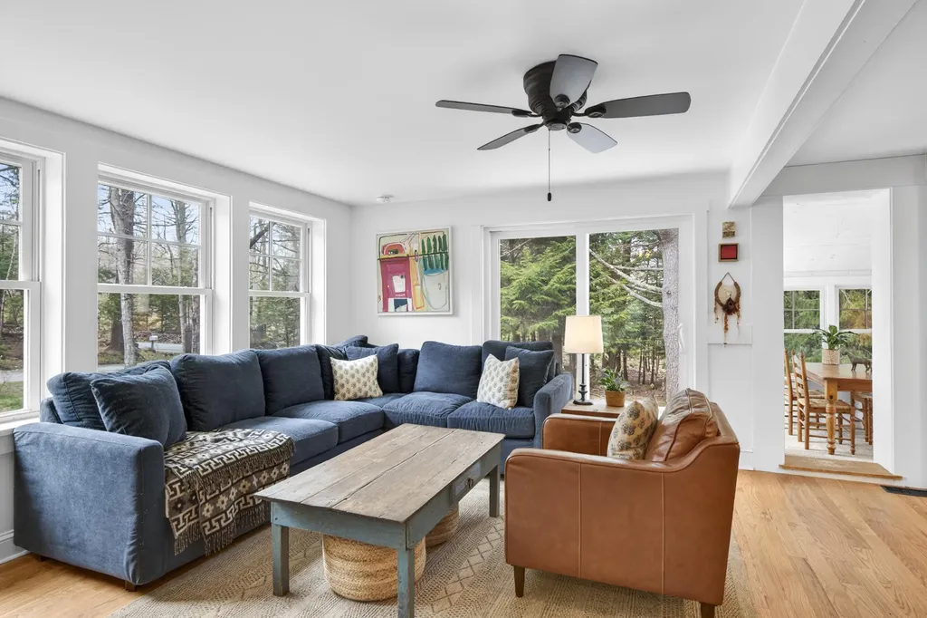 38 Thurlow Road Lincolnville ME 04849