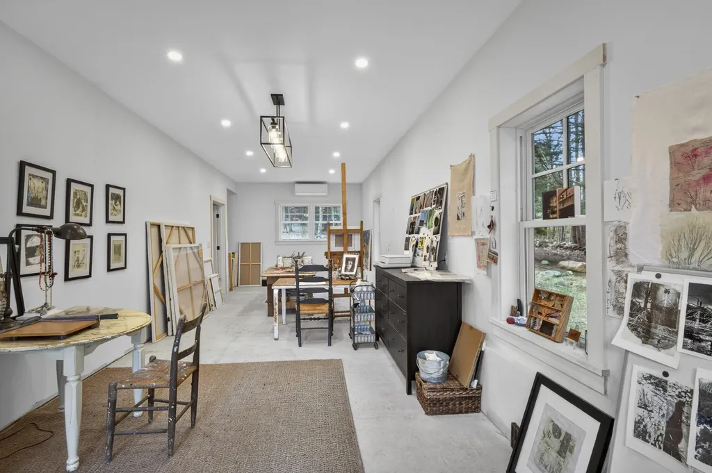 38 Thurlow Road Lincolnville ME 04849