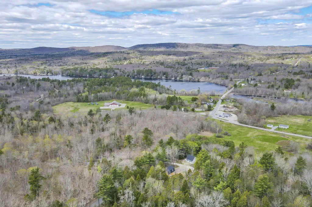 38 Thurlow Road Lincolnville ME 04849