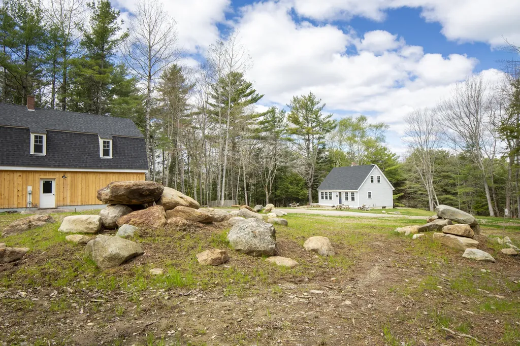 38 Thurlow Road Lincolnville ME 04849