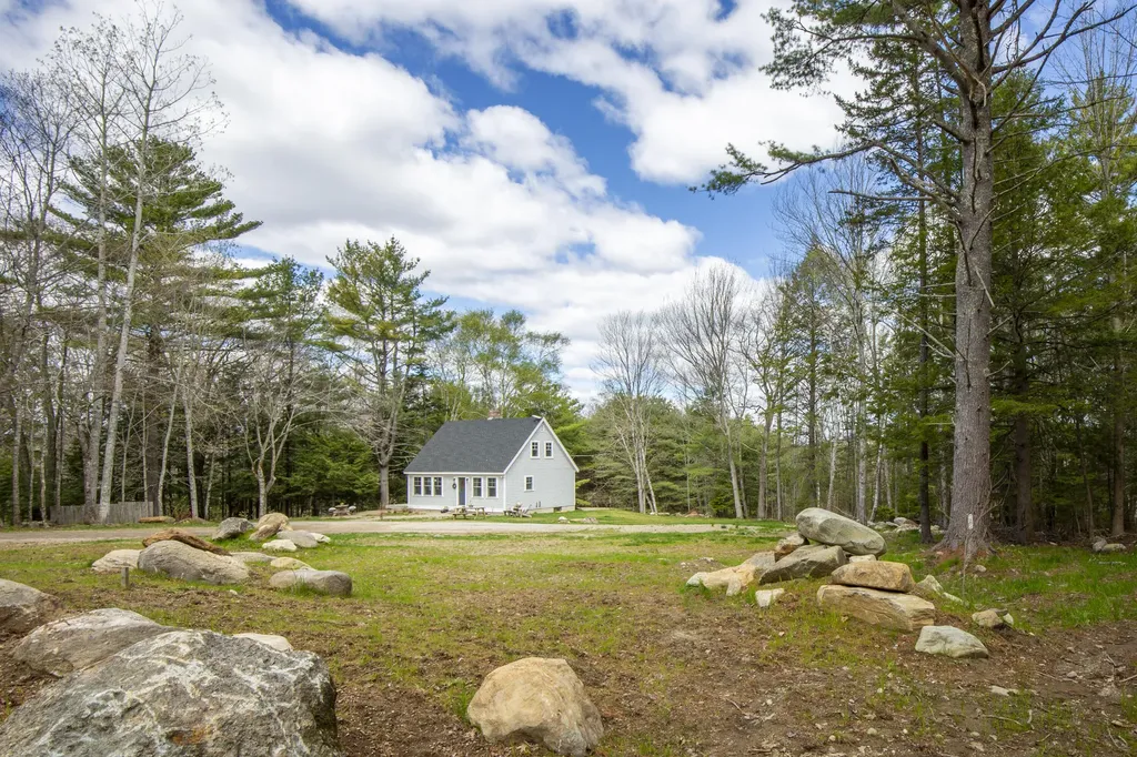 38 Thurlow Road Lincolnville ME 04849
