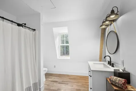 38 Thurlow Road Lincolnville ME 04849