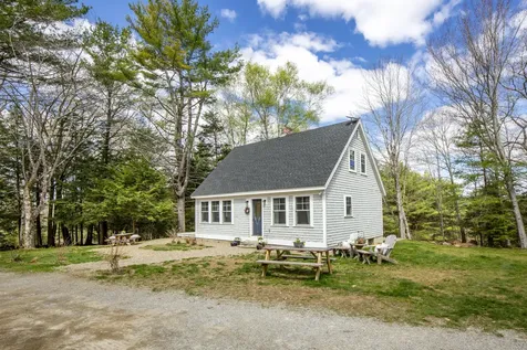 38 Thurlow Road Lincolnville ME 04849