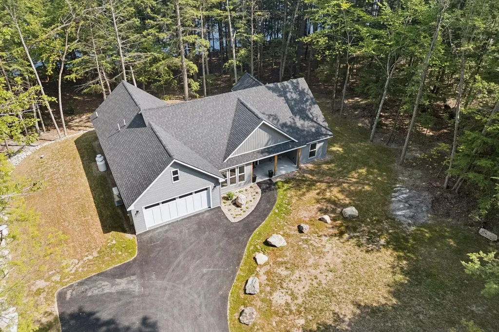 492 Point Drive Mount Vernon ME 04349