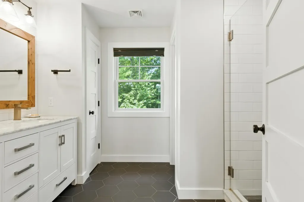 9 Dogwood Lane Yarmouth ME 04096