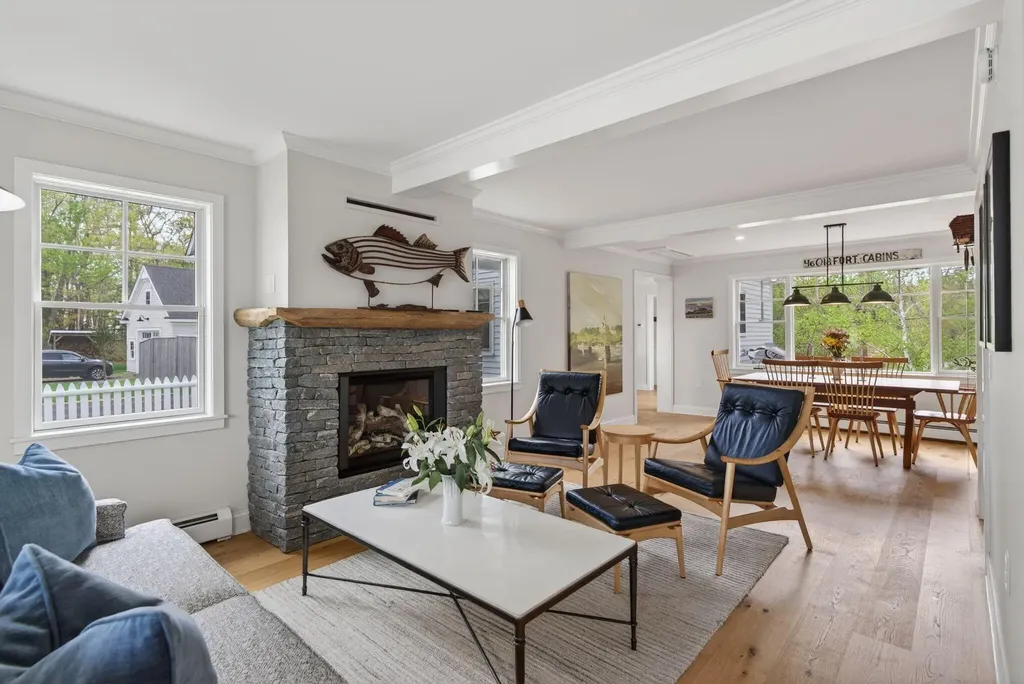 17 Harmony Hill Yarmouth ME 04096