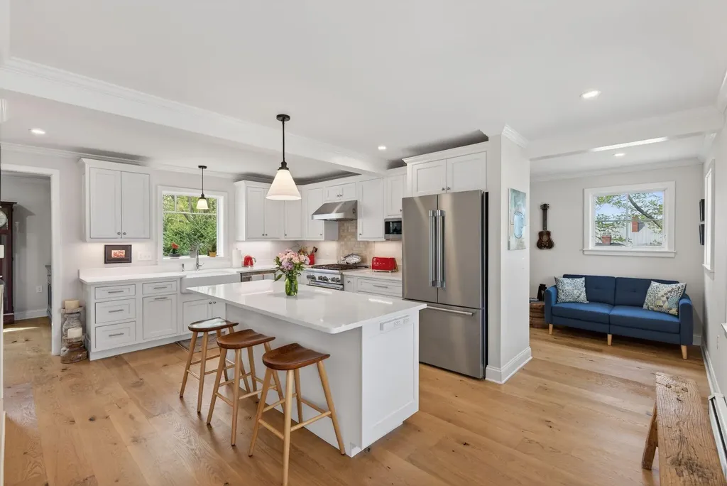 17 Harmony Hill Yarmouth ME 04096