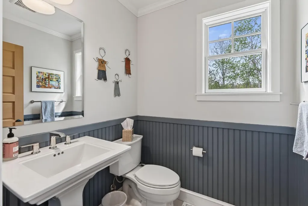 17 Harmony Hill Yarmouth ME 04096