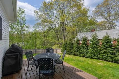17 Harmony Hill Yarmouth ME 04096