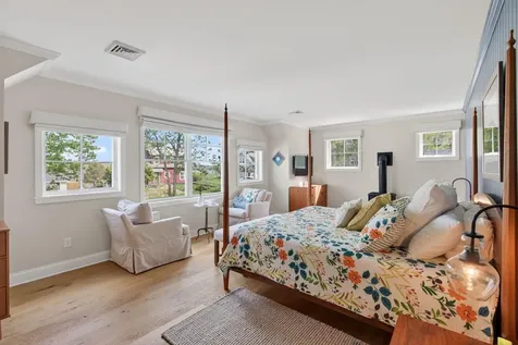 17 Harmony Hill Yarmouth ME 04096