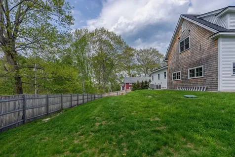 17 Harmony Hill Yarmouth ME 04096