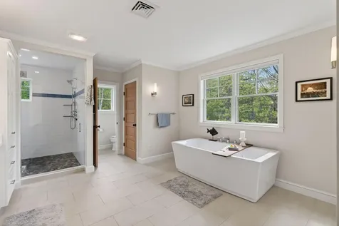 17 Harmony Hill Yarmouth ME 04096
