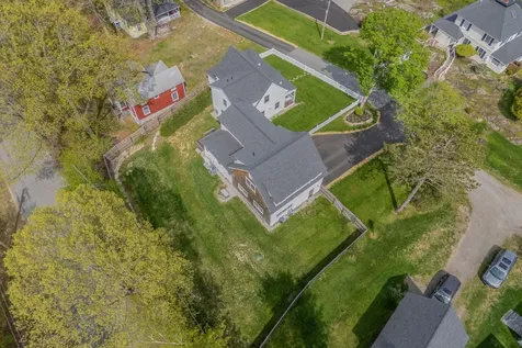17 Harmony Hill Yarmouth ME 04096