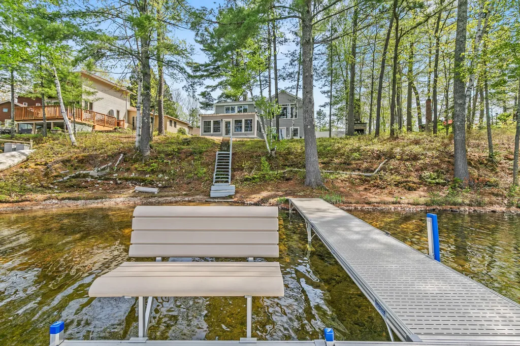 28 E Eleanor Avenue Standish ME 04084