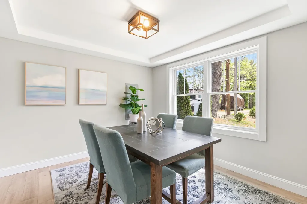 28 E Eleanor Avenue Standish ME 04084