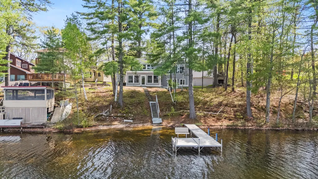 28 E Eleanor Avenue Standish ME 04084