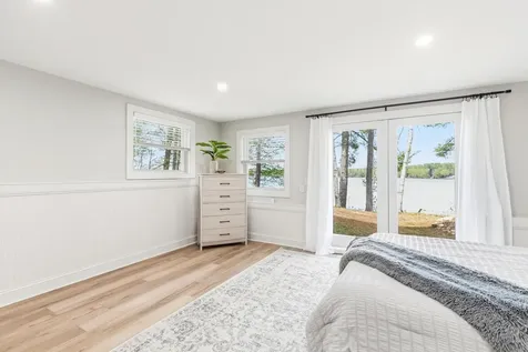 28 E Eleanor Avenue Standish ME 04084