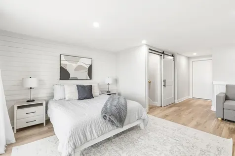 28 E Eleanor Avenue Standish ME 04084