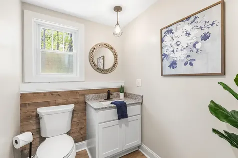 28 E Eleanor Avenue Standish ME 04084