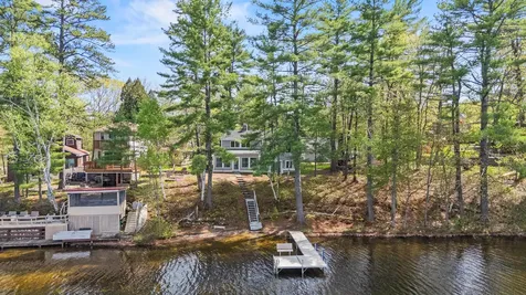 28 E Eleanor Avenue Standish ME 04084