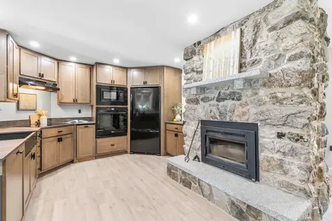 28 E Eleanor Avenue Standish ME 04084