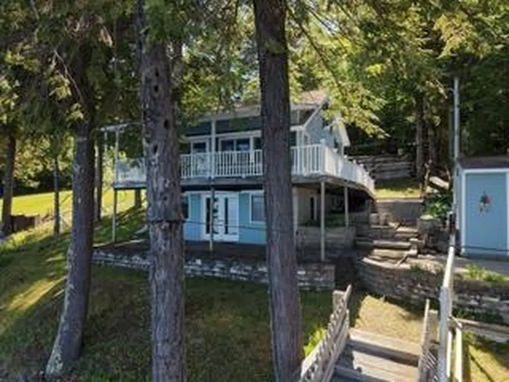 320 Redcedar Lane N Sidney ME 04330