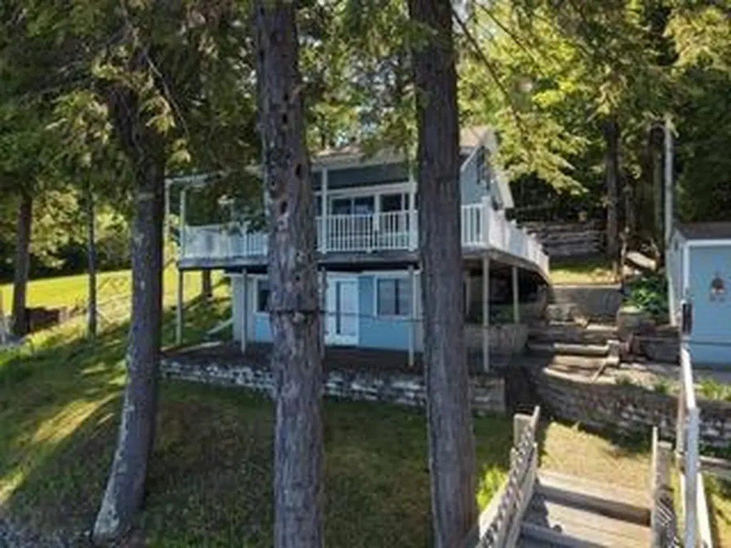 320 Redcedar Lane N Sidney ME 04330