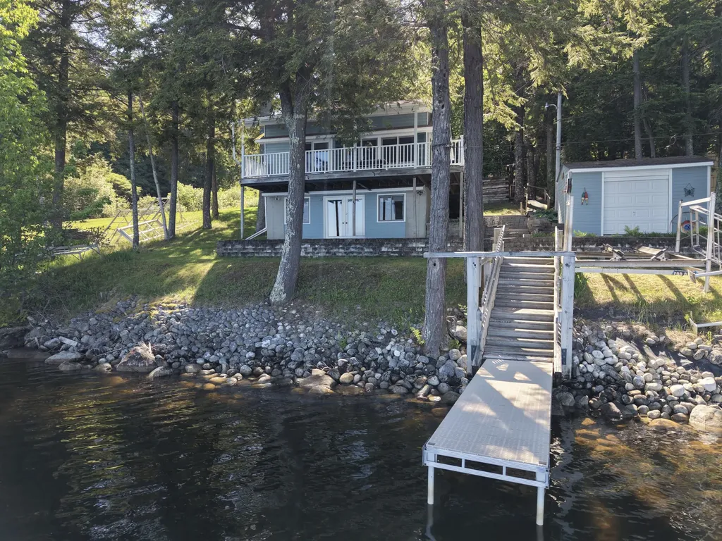 320 Redcedar Lane N Sidney ME 04330