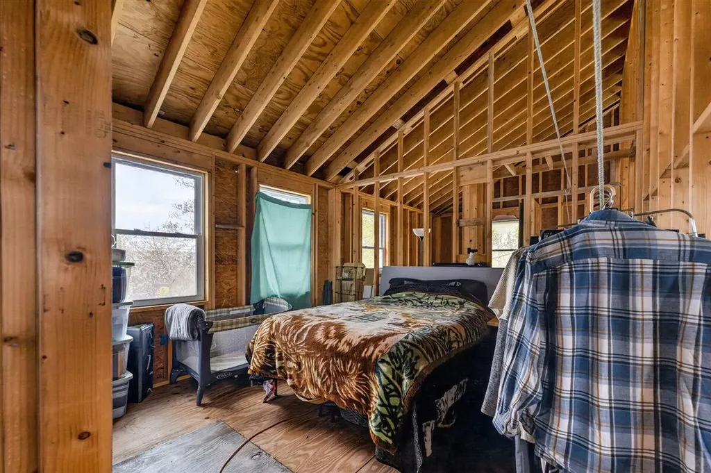 2694 Us Highway 1 Sullivan ME 04664