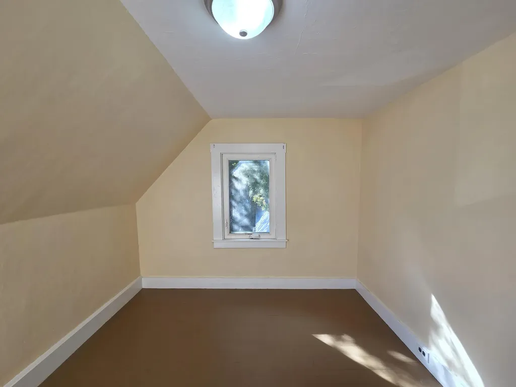 16 Kendall Street Augusta ME 04330